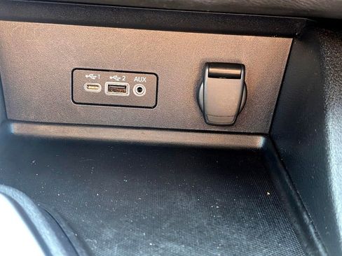 Used 2023 Nissan Sentra SV w/ Trunk Package image 27