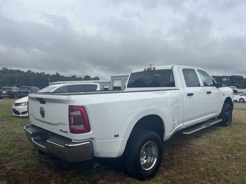 Used 2023 RAM 3500 Tradesman w/ Chrome Appearance Group AWD/4WD image 7