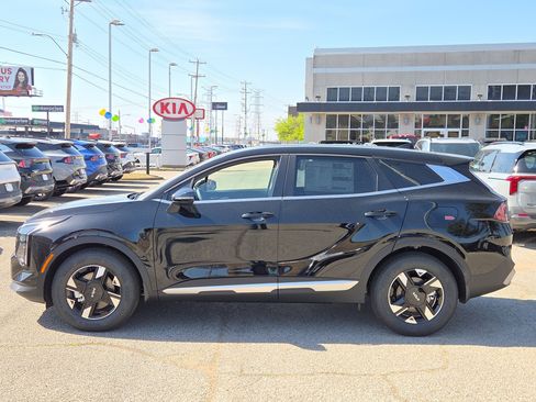 New 2026 Kia Sportage LX image 2