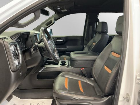 Used 2020 GMC Sierra 1500 AT4 w/ AT4 Premium Package AWD/4WD image 9