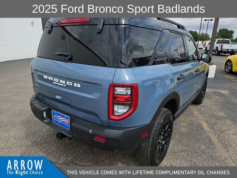 Used 2025 Ford Bronco Sport Badlands AWD/4WD image 12