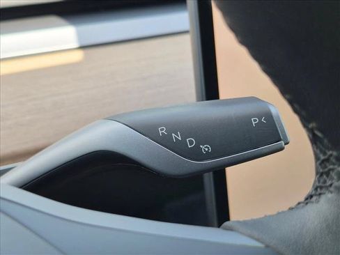 Used 2023 Tesla Model 3 Standard Range RWD image 12
