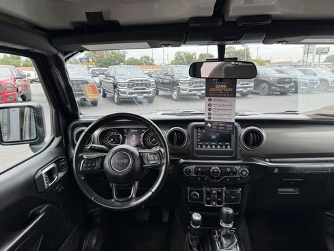 Used 2021 Jeep Wrangler Unlimited Sport AWD/4WD image 24