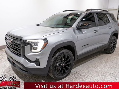 Used 2026 GMC Terrain Elevation w/ Elevation Premium Package FWD image 2
