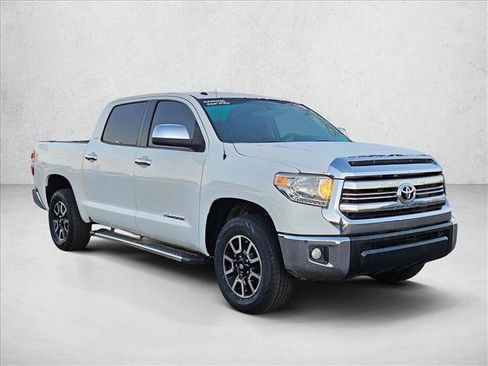 Used 2017 Toyota Tundra SR5 image 3