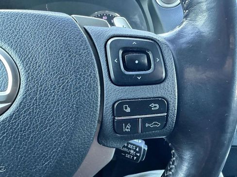 Used 2018 Lexus IS 300 AWD w/ Premium Package image 17