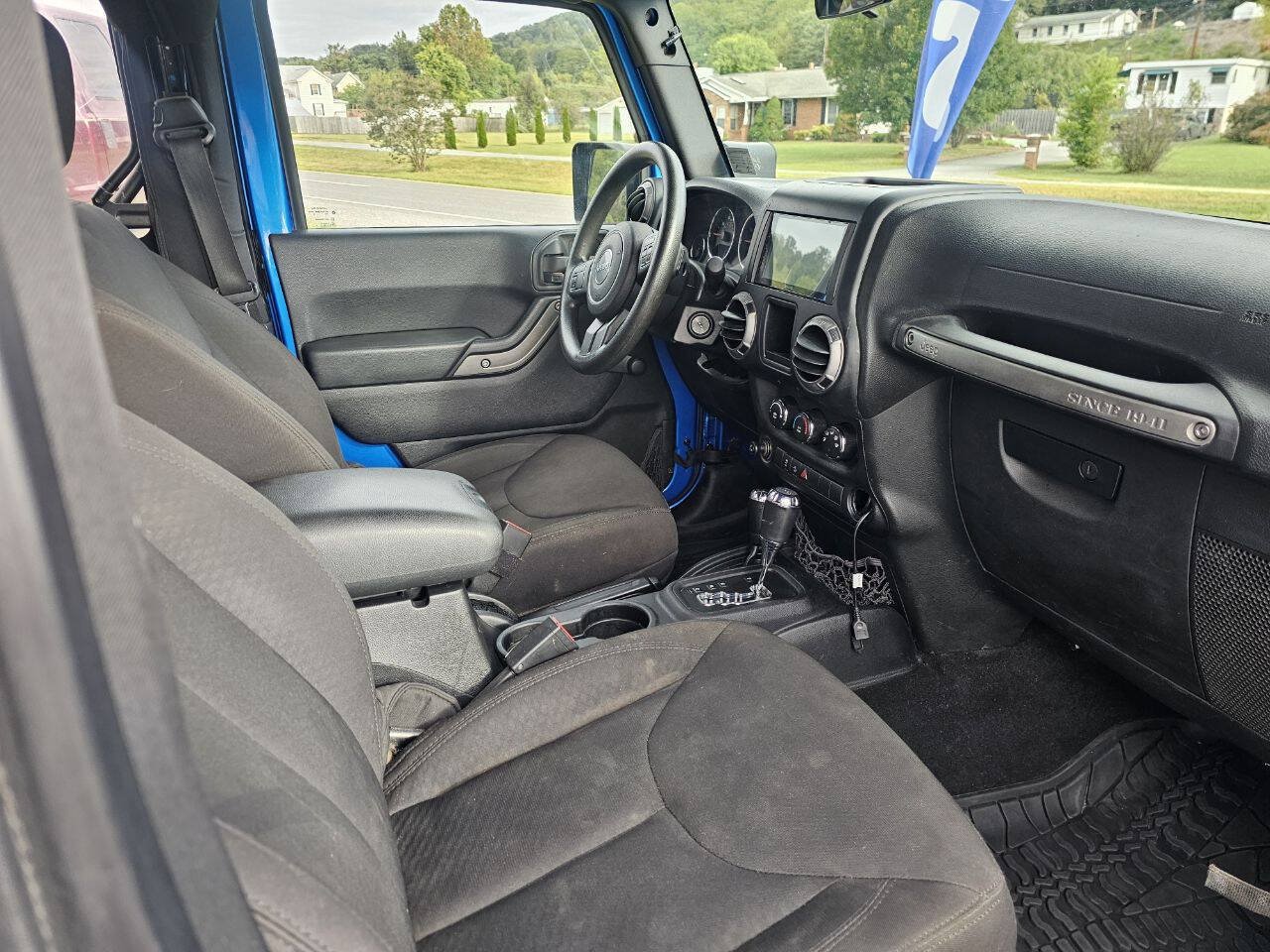 Used 2015 Jeep Wrangler Sport AWD/4WD image 9
