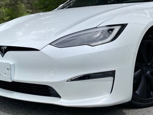Used 2023 Tesla Model S image 3