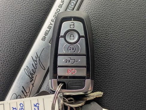 Used 2024 Ford F250 Lariat w/ Lariat Ultimate Package AWD/4WD image 37