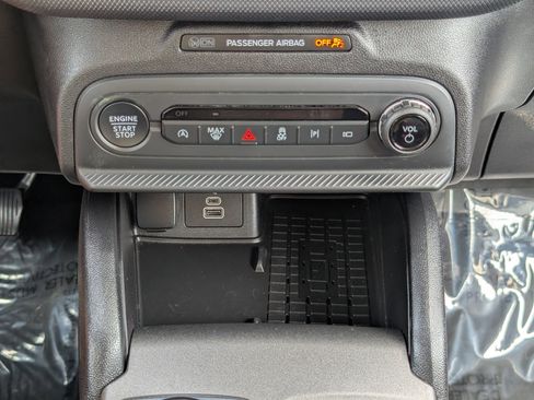 Certified 2025 Ford Bronco Sport Outer Banks w/ Outer Banks Tech Package+ AWD/4WD image 24