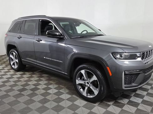 New 2026 Jeep Grand Cherokee Limited AWD/4WD image 1