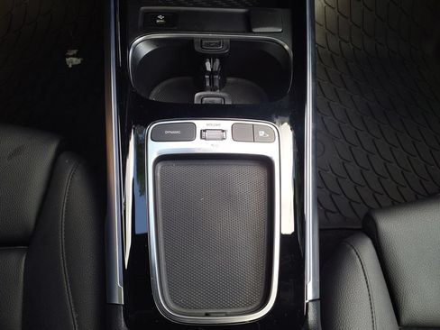 Certified 2024 Mercedes-Benz GLB 250 image 25