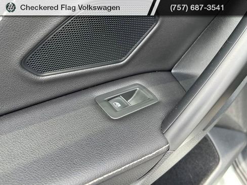 Used 2023 Volkswagen Tiguan SE R-Line FWD image 25