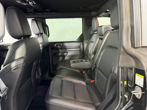Used 2025 Ford Bronco Outer Banks AWD/4WD image 18