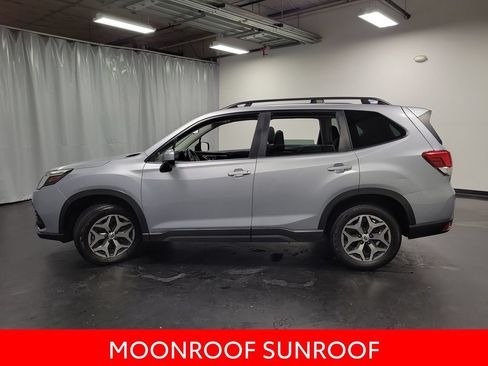 Used 2023 Subaru Forester Premium AWD/4WD image 5