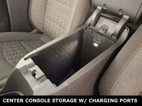 Used 2023 Chevrolet Equinox LT image 26