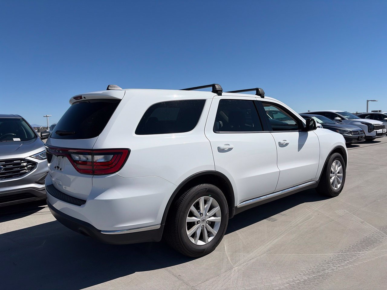 Used 2020 Dodge Durango SXT w/ 3rd Row Seating Group RWD image 2