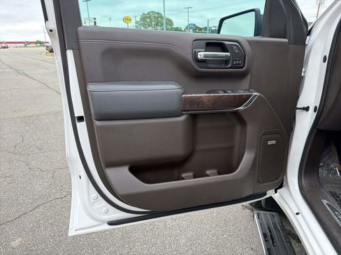 Used 2019 GMC Sierra 1500 Denali w/ Denali Ultimate Package AWD/4WD image 13