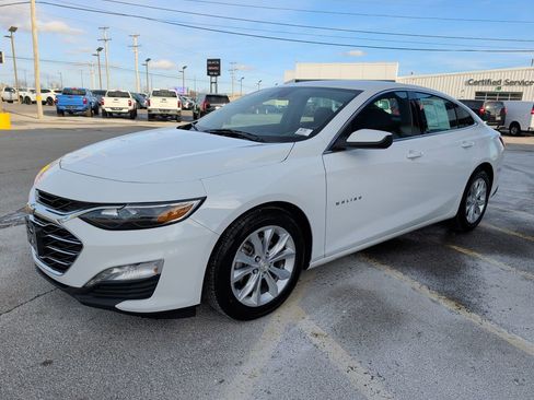 Used 2023 Chevrolet Malibu LT image 3