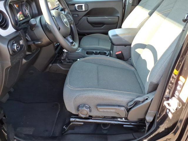 Used 2025 Jeep Gladiator Sport AWD/4WD image 12