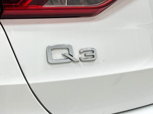Used 2020 Audi Q3 2.0T Premium AWD/4WD image 38