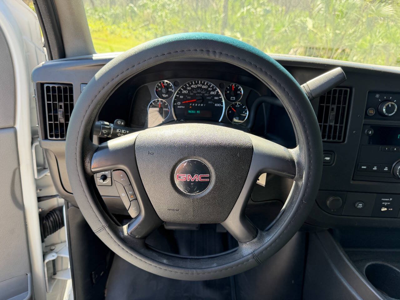 Used 2011 GMC Savana 2500 RWD image 13