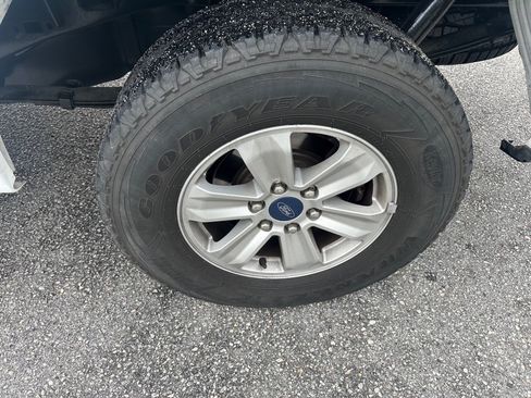 Used 2019 Ford F150 XL w/ Equipment Group 101A Mid AWD/4WD image 9