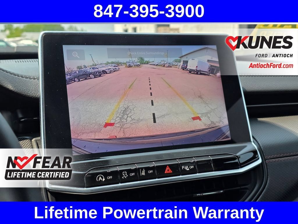 Used 2024 Jeep Compass Trailhawk AWD/4WD image 41