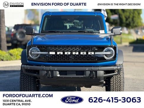 New 2025 Ford Bronco Badlands image 3