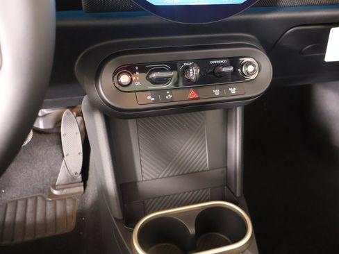 New 2026 MINI Cooper 2-Door Hardtop FWD image 7
