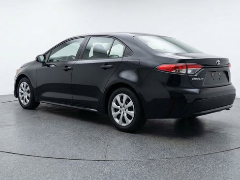 Used 2025 Toyota Corolla LE FWD image 6