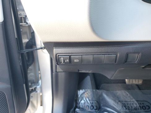 Used 2022 Toyota Corolla SE image 31