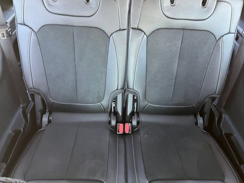 Used 2025 Jeep Grand Cherokee L Laredo RWD image 16