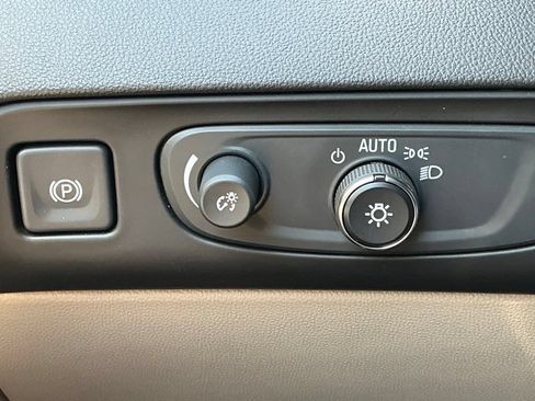 Used 2019 Buick Enclave Essence w/ Trailering Package, 5000 lbs. FWD image 33