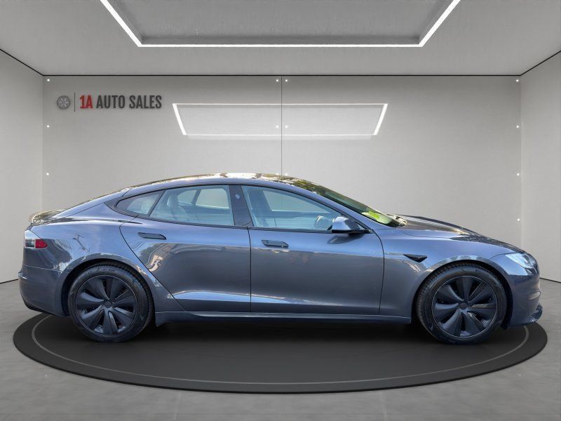 Used 2022 Tesla Model S Plaid AWD/4WD image 6