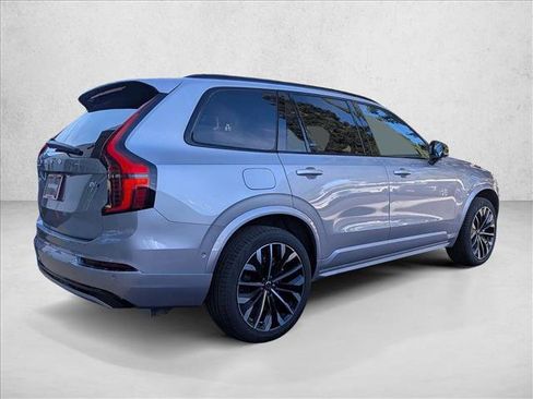 New 2026 Volvo XC90 B6 Ultra image 2
