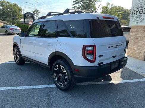 Used 2023 Ford Bronco Sport Outer Banks w/ Tech Package AWD/4WD image 3