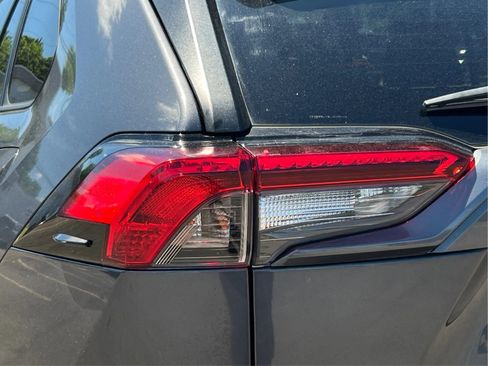 Used 2020 Toyota RAV4 LE w/ All Weather Liner Package AWD/4WD image 34