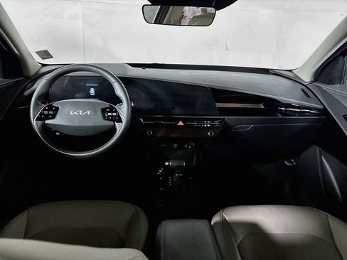 Certified 2023 Kia Niro EX FWD image 13