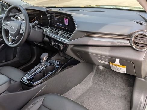 New 2026 Chevrolet Trax ACTIV w/ Sunroof Package image 24