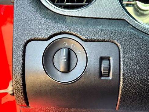 Used 2013 Ford Mustang Coupe RWD image 15