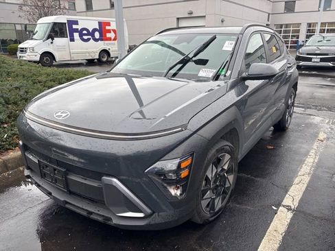 Used 2024 Hyundai Kona SEL w/ Convenience Package image 3