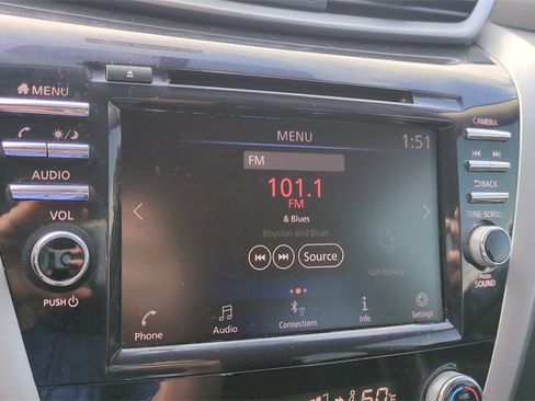 Used 2019 Nissan Murano S image 16