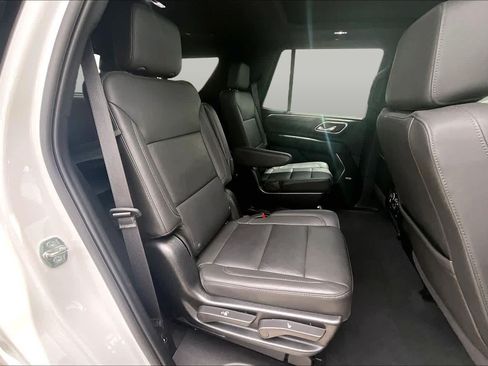 Used 2024 Chevrolet Tahoe Z71 w/ Z71 Off-Road Package AWD/4WD image 20