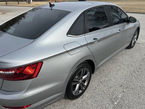 Used 2020 Volkswagen Jetta R-Line w/ R-Line Cold Weather Package image 9