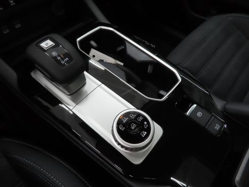 New 2026 Mitsubishi Outlander SE AWD/4WD image 15