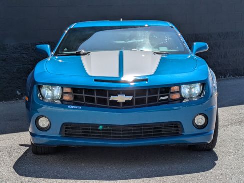 Used 2010 Chevrolet Camaro SS w/ White Stripe Package RWD image 2
