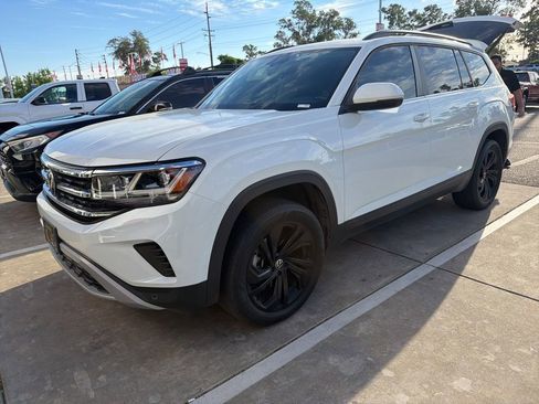 Used 2023 Volkswagen Atlas SE image 3