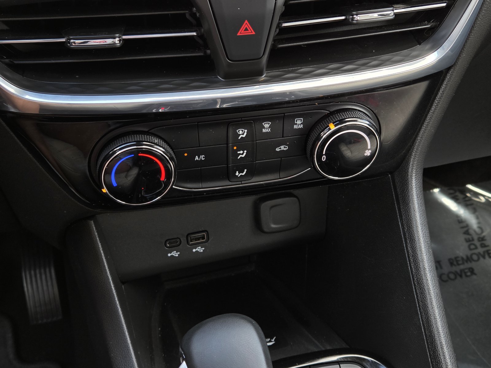 Used 2025 Buick Encore GX Sport Touring w/ Experience Buick Package FWD image 19