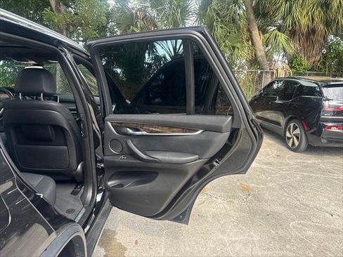 Used 2018 BMW X5 sDrive35i RWD image 19